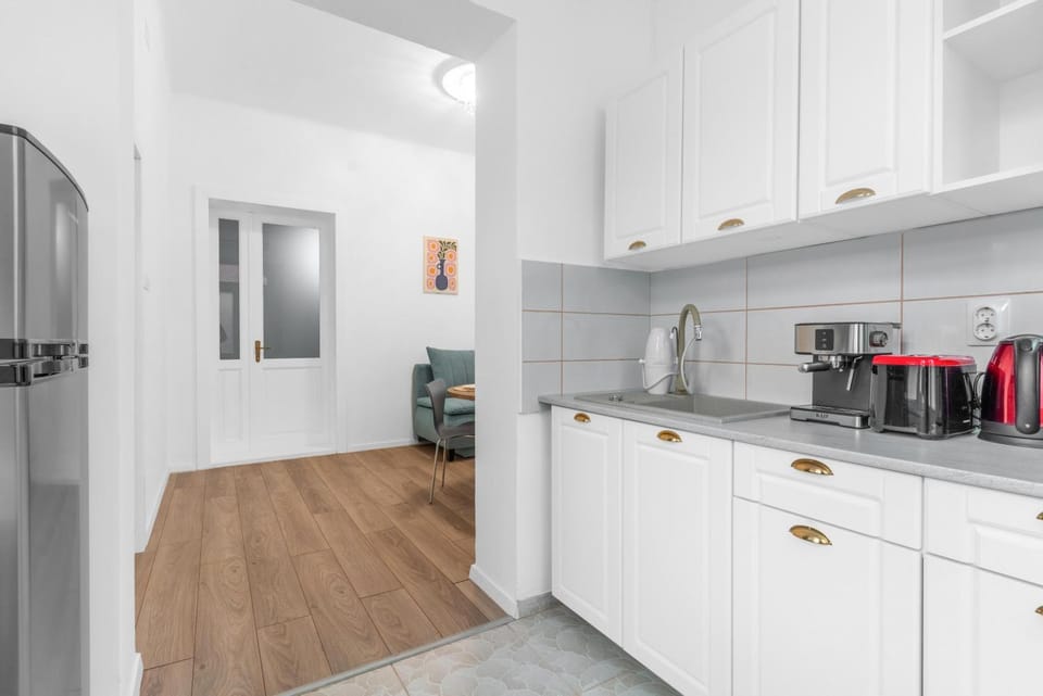 Coffee/tea facilities, Kitchen or kitchenette, minibar, oven, stove, toaster