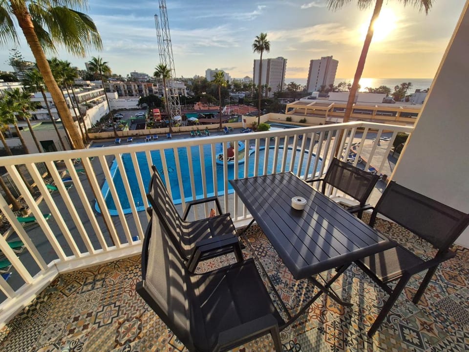 Palm Breeze - Las Americas Apartment in Playa de las Americas