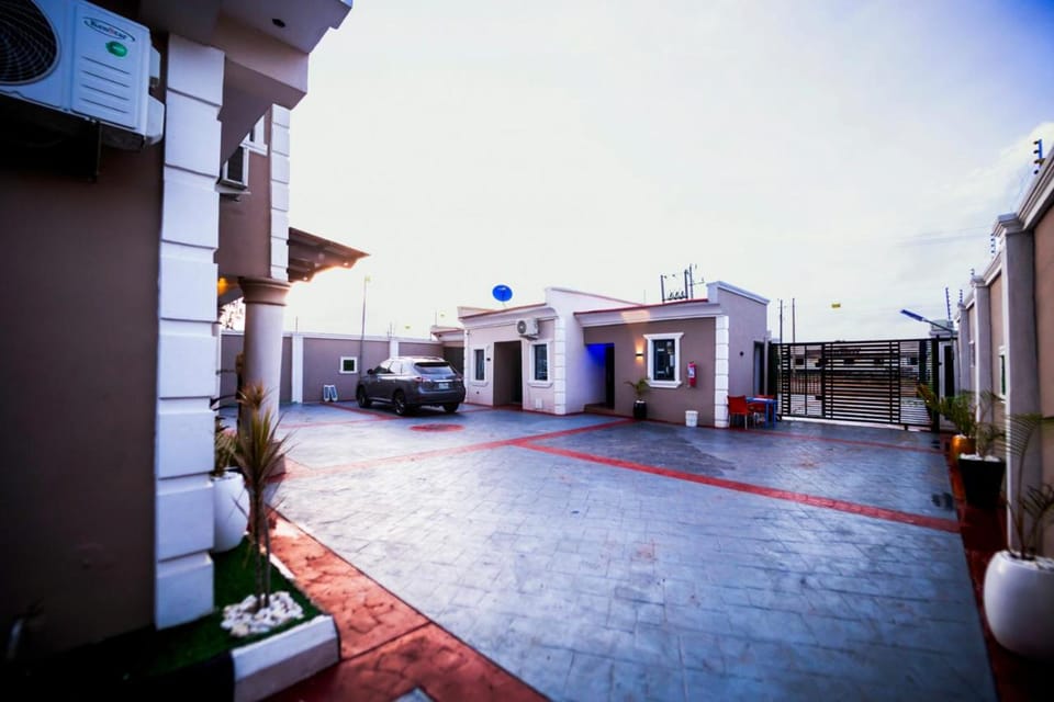 Ralphnest Suite & Lounge Limited Hotel in Lagos
