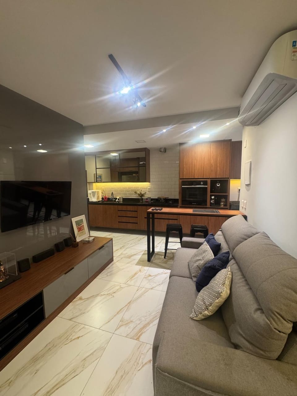 Modern apartment on the beach Apartment in Rio de Janeiro