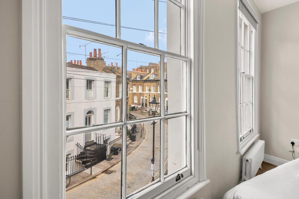 Central Kings Cross modern house with free parking House in London Borough of Islington