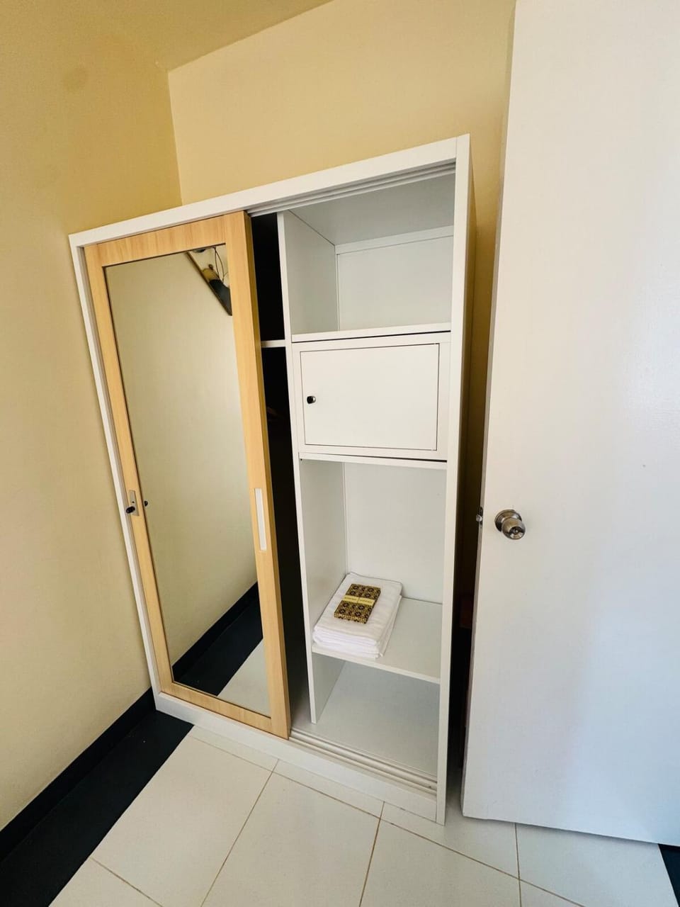 safe, wardrobe