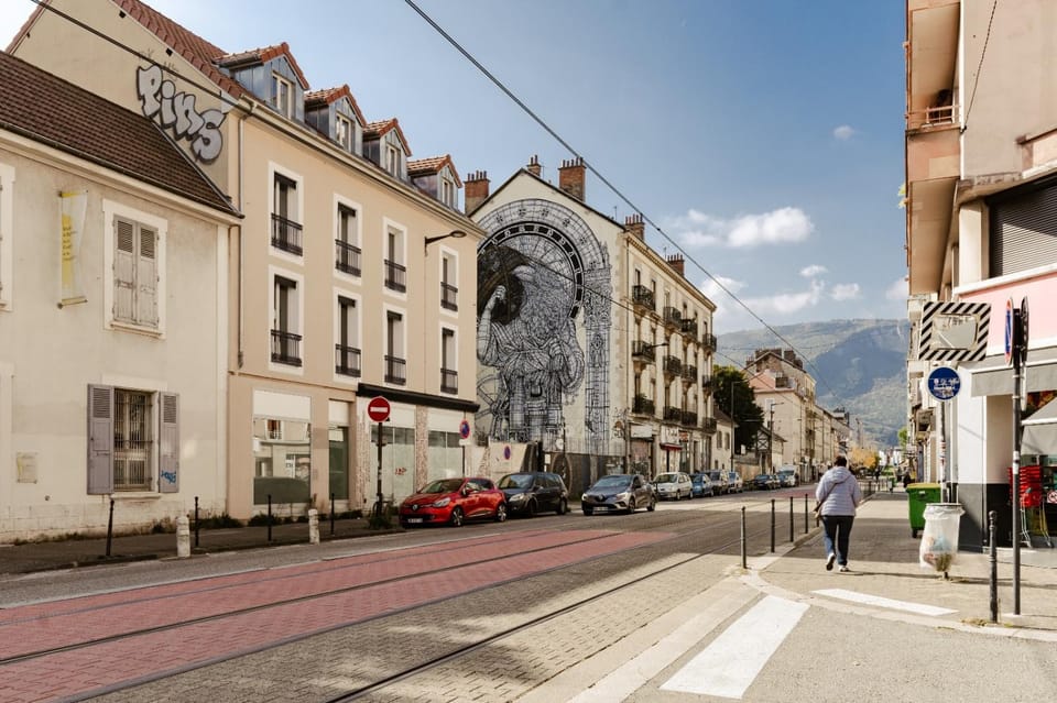 Property building, Neighbourhood, Street view, Location, Quiet street view