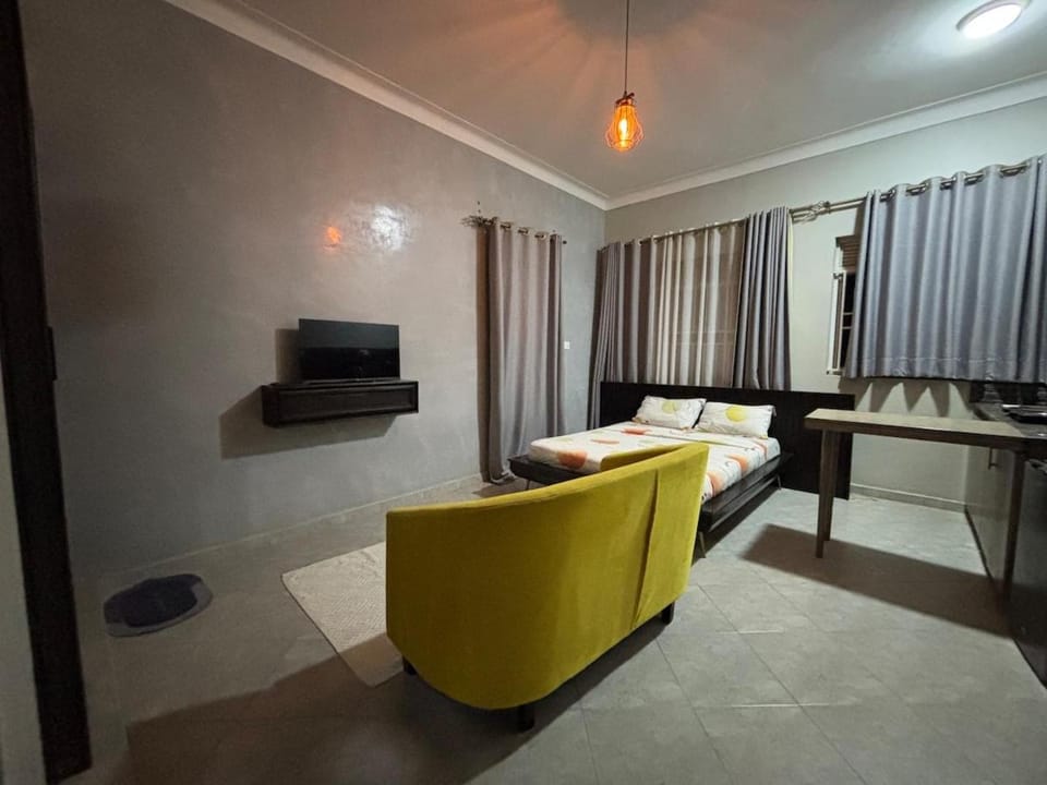 Studio Apartment near Shell Bunga, King Ceasor University Apartment in Kampala