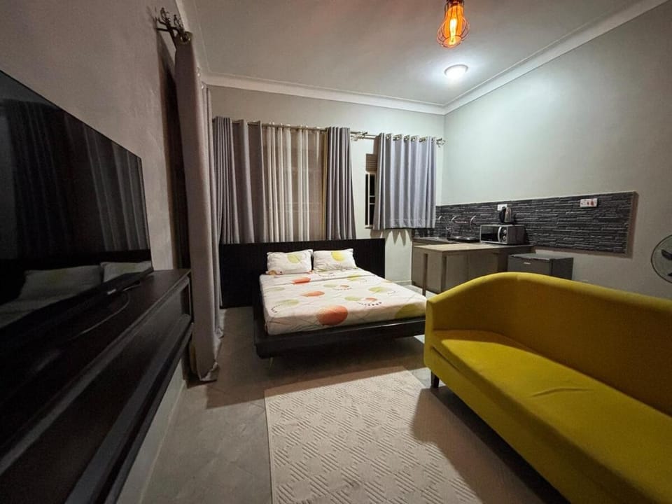 Studio Apartment near Shell Bunga, King Ceasor University Apartment in Kampala