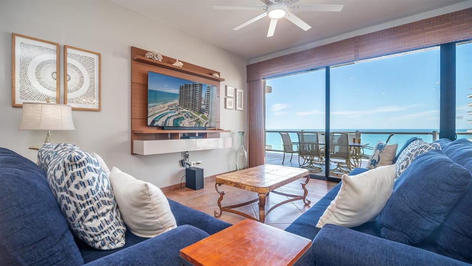 TV and multimedia, Balcony/Terrace, Living room, Seating area, Sea view
