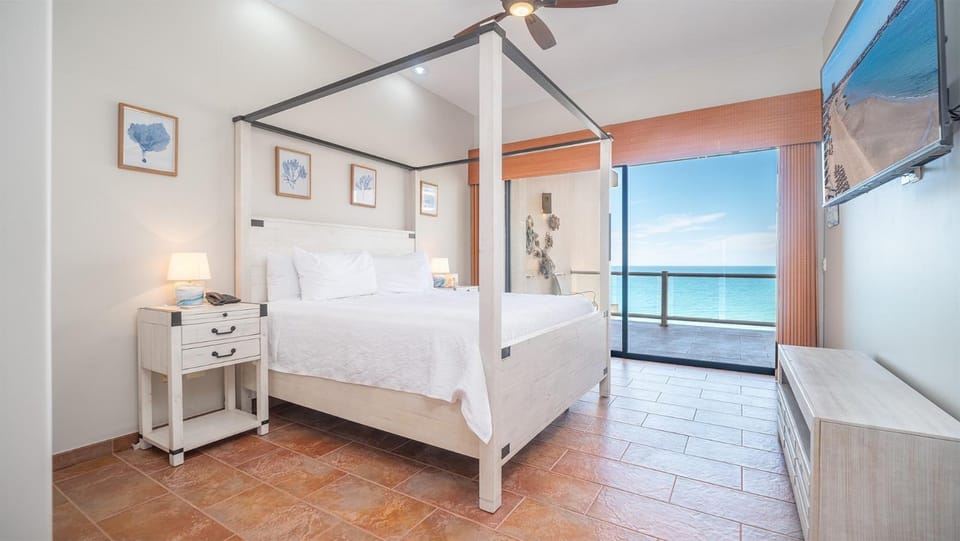 Bed, TV and multimedia, Bedroom, Sea view
