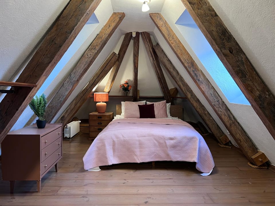 Bed, Bedroom