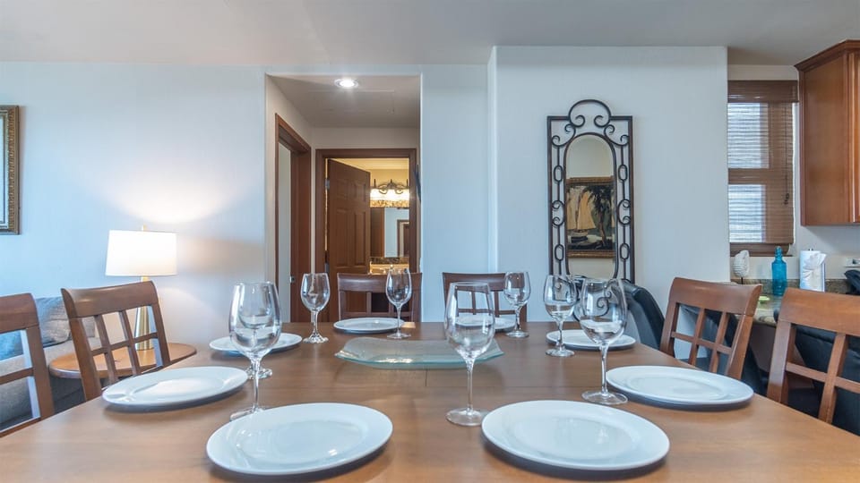 Seating area, Dining area