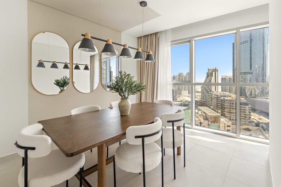Dining area, City view