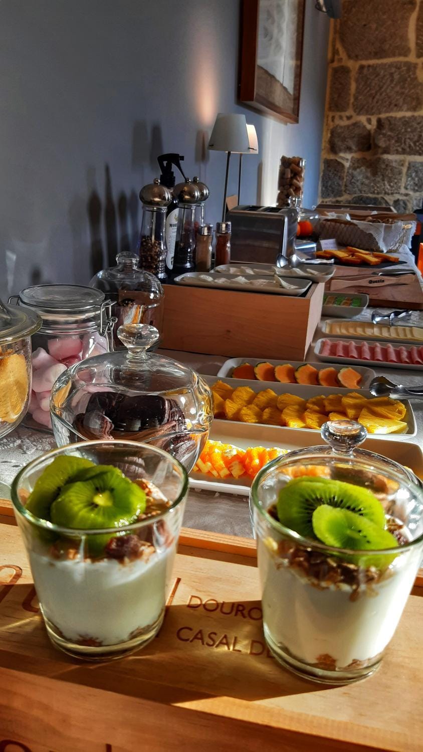 Food and drinks, Food, Breakfast, Continental breakfast, Buffet breakfast