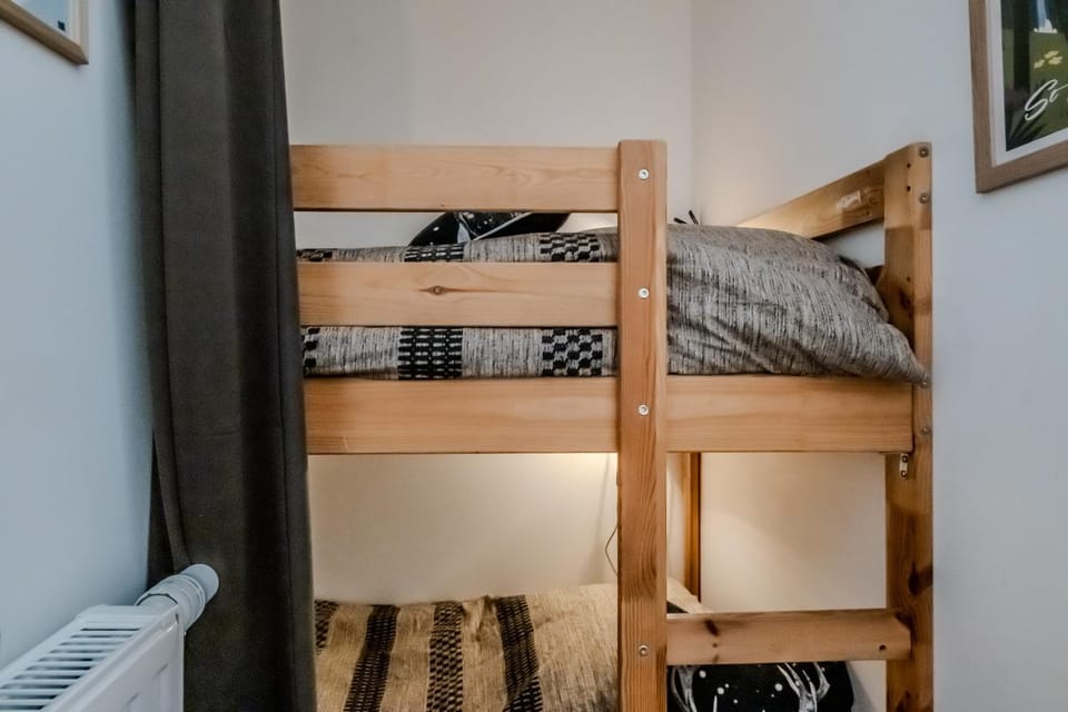 bunk bed