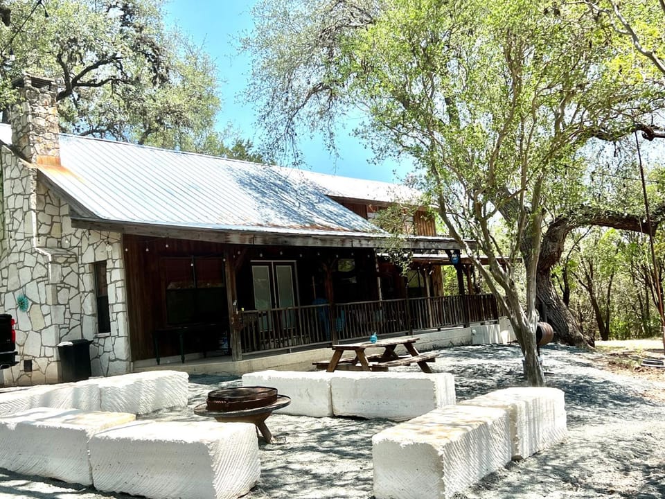Crushin It House in Concan