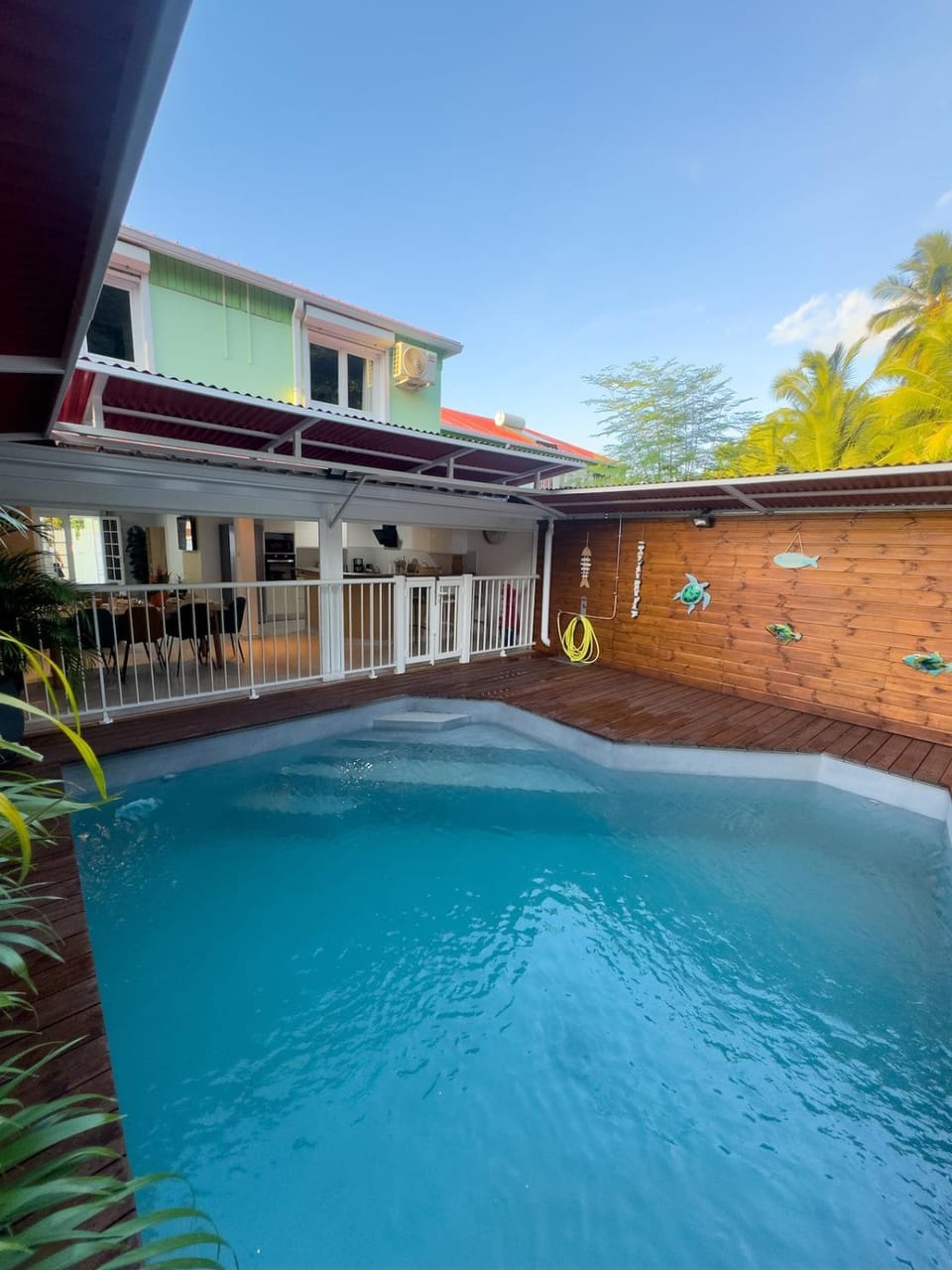 Swimming pool, Swimming pool