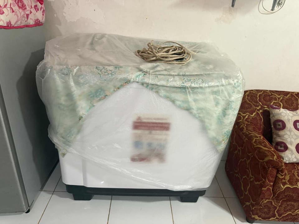 1 Bedroom Townhouse with Airconditon ,Water heater and free wifi,fully furnished House in Calabarzon