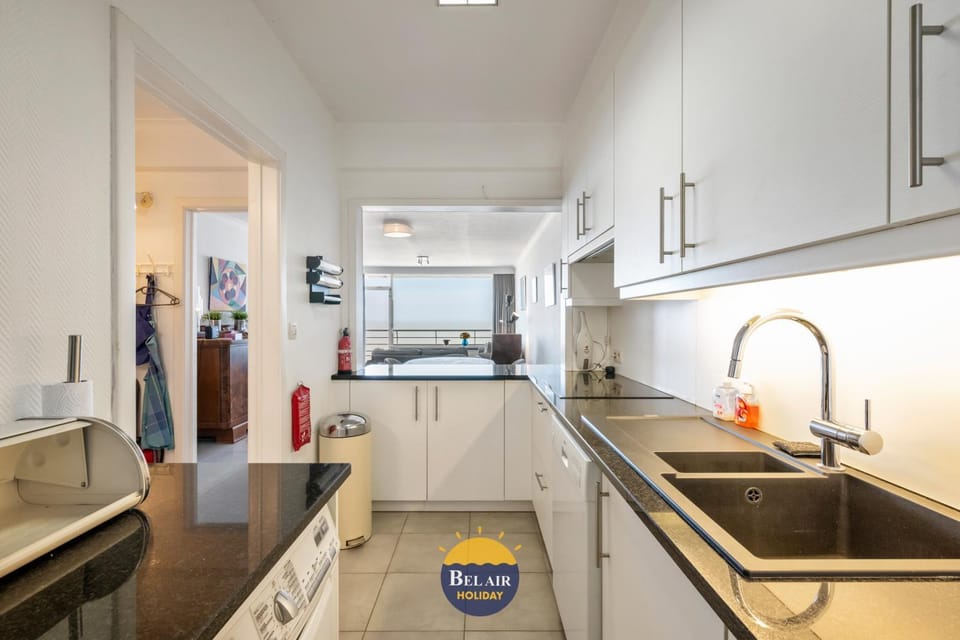 Kitchen or kitchenette, dishwasher, oven, pet friendly, stove