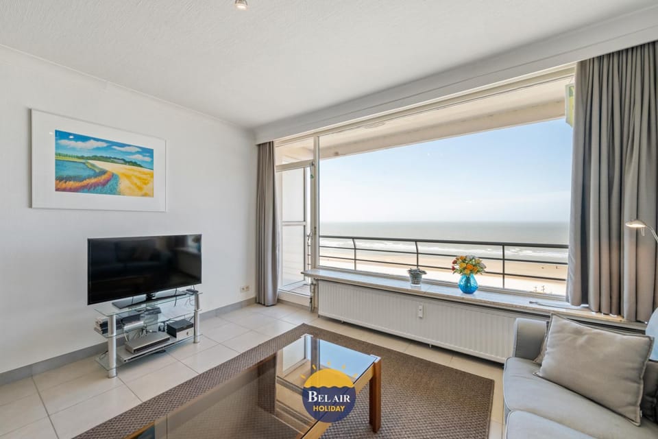 TV and multimedia, Seating area, Sea view