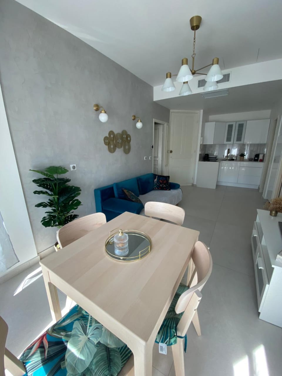Kitchen or kitchenette, Living room, Seating area, Dining area, pet friendly, stove