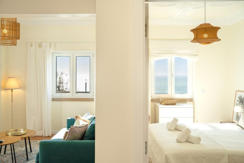 Horizonte Azul - New Renovated with Sea View Apartment in Nazaré