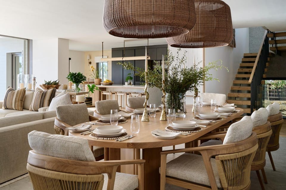 Living room, Seating area, Dining area