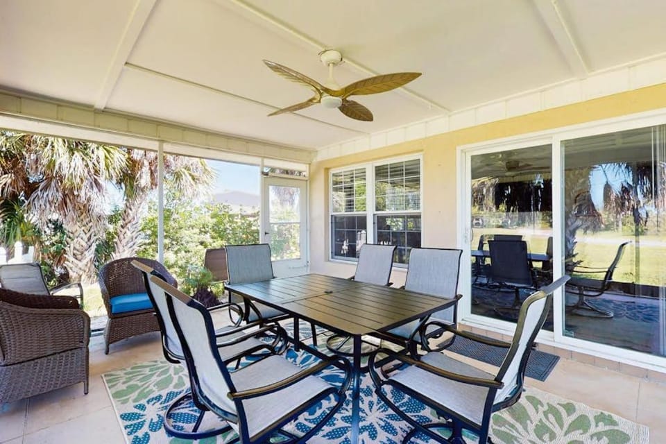 Just Beachy House in Lee County
