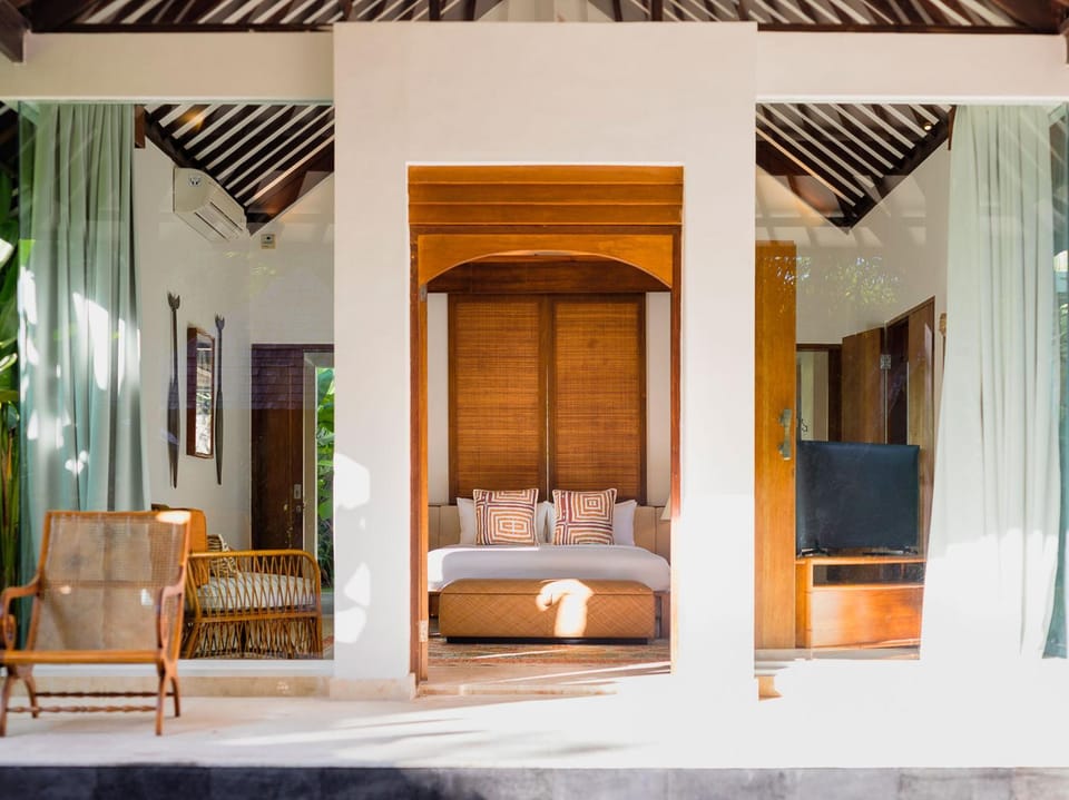Photo of the whole room, Seating area, Bedroom