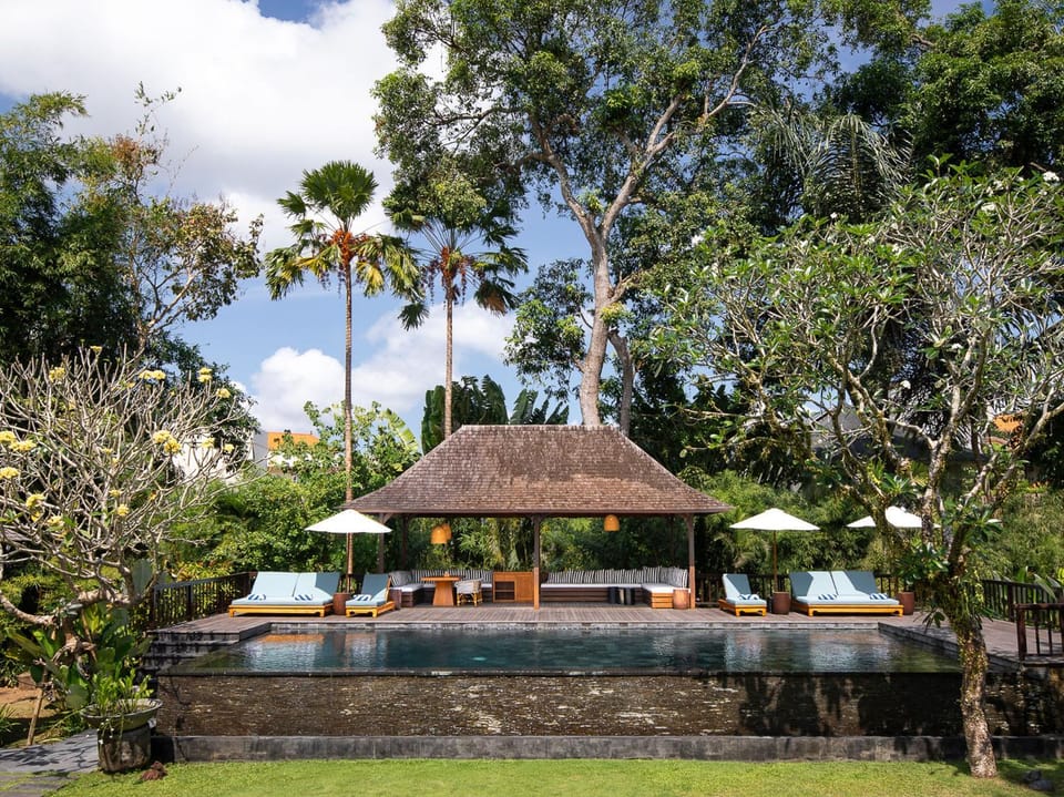 Day, Natural landscape, Garden, Garden view, Pool view, Swimming pool, sunbed
