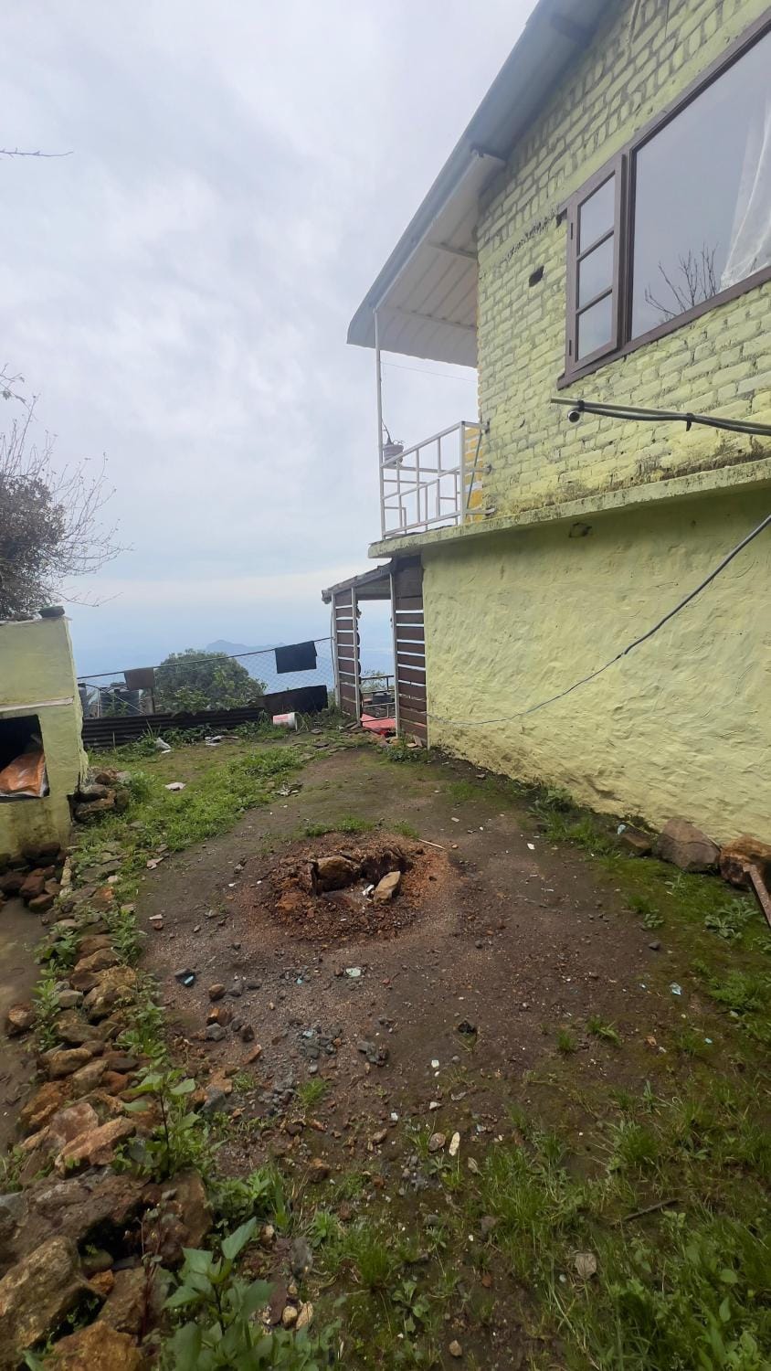 Garden, fireplace