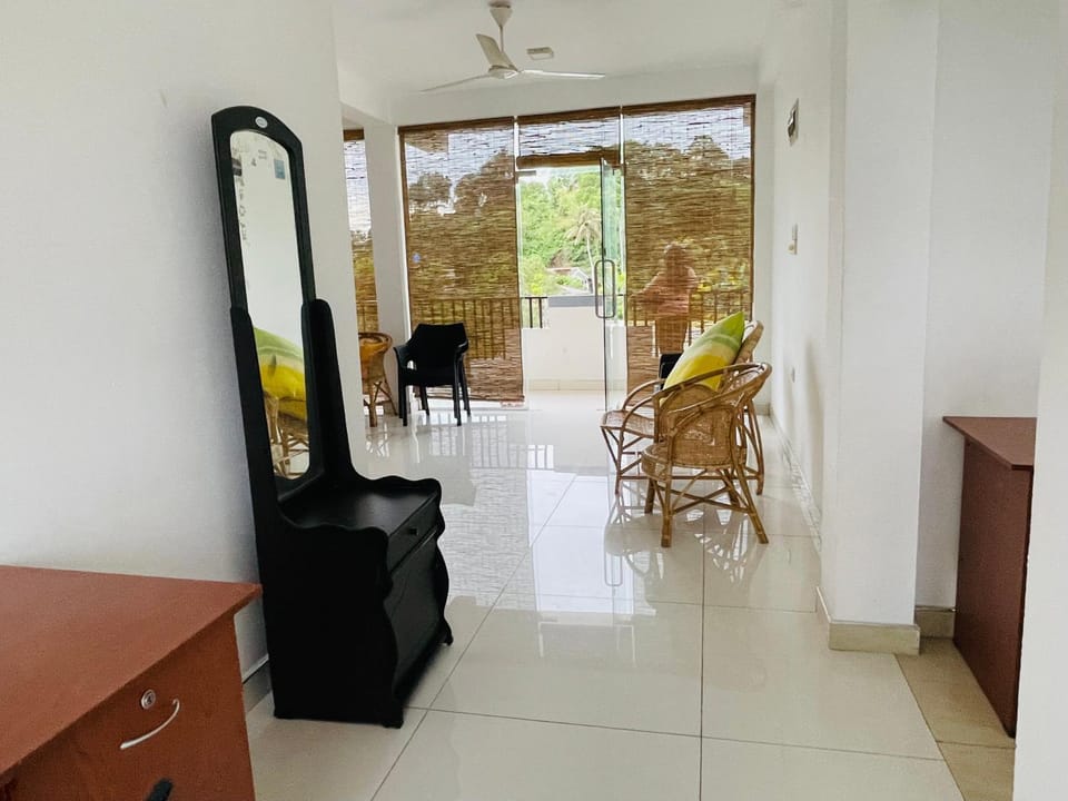 Be Happy Hotel in Southern Province