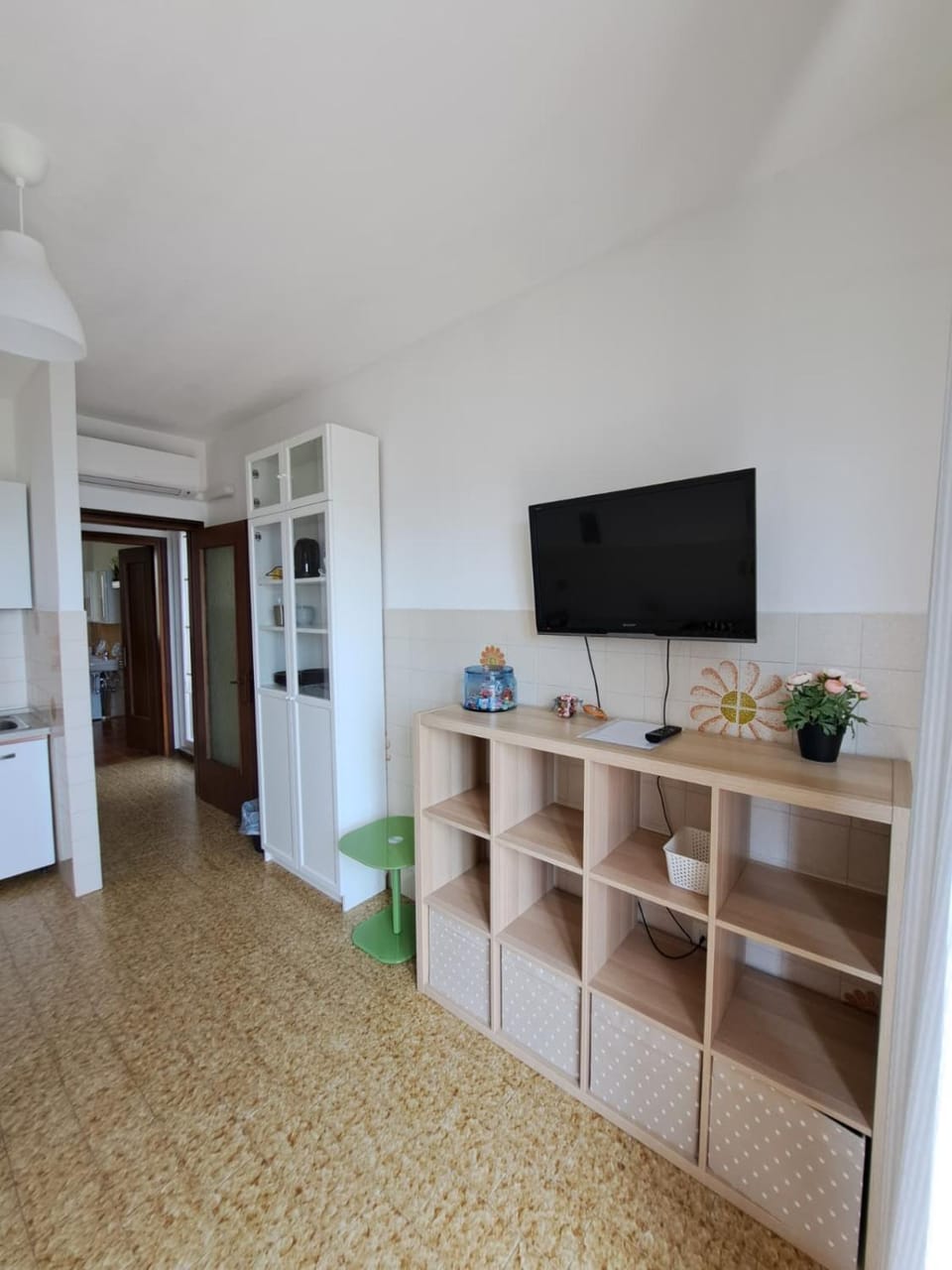 Communal lounge/ TV room, Living room