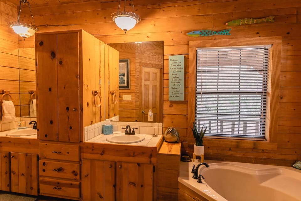 Smokey Canyon House in Concan