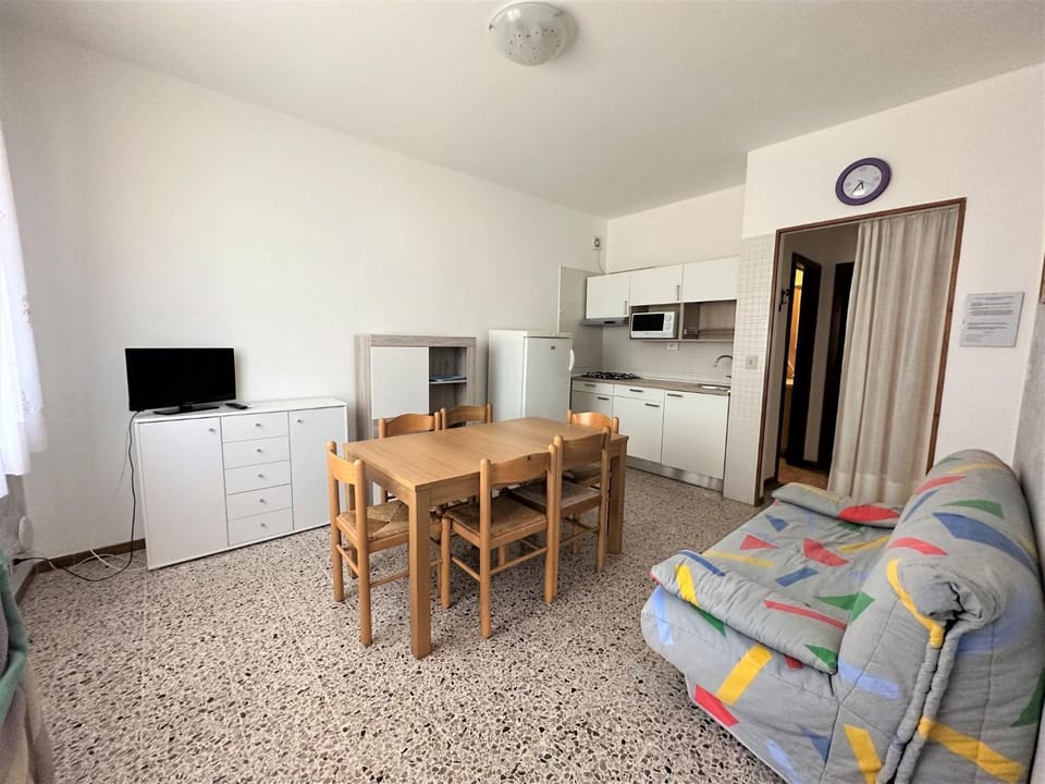 Communal lounge/ TV room, TV and multimedia, Living room