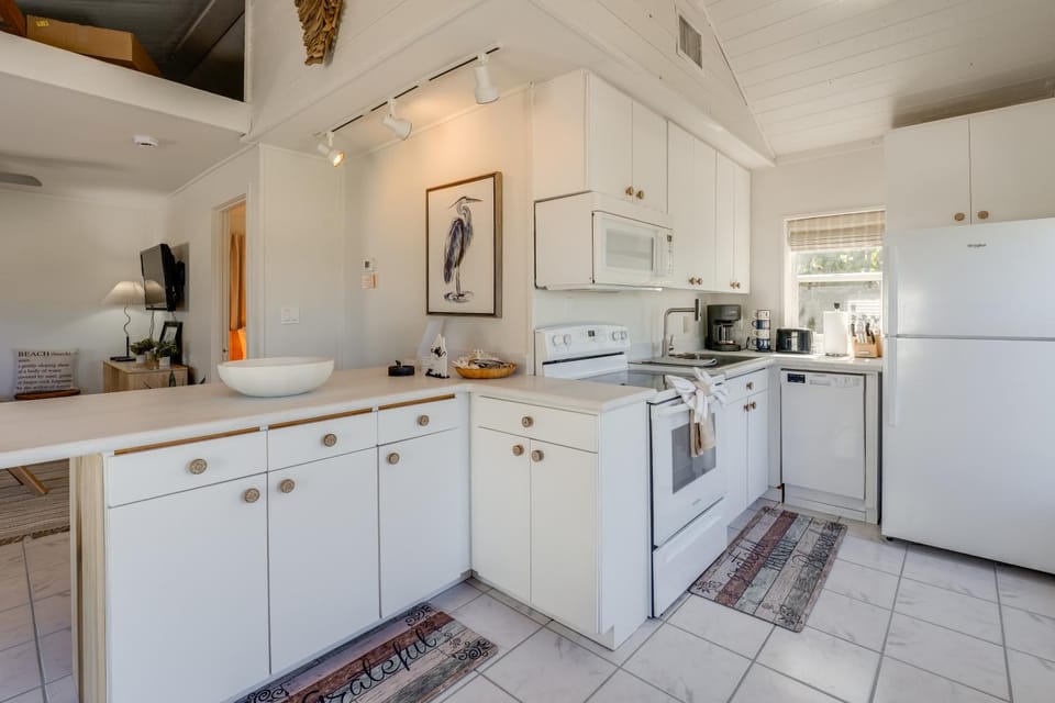 Beachfront Bliss + BBQs! Indian Rocks Beach Escape House in Indian Rocks Beach
