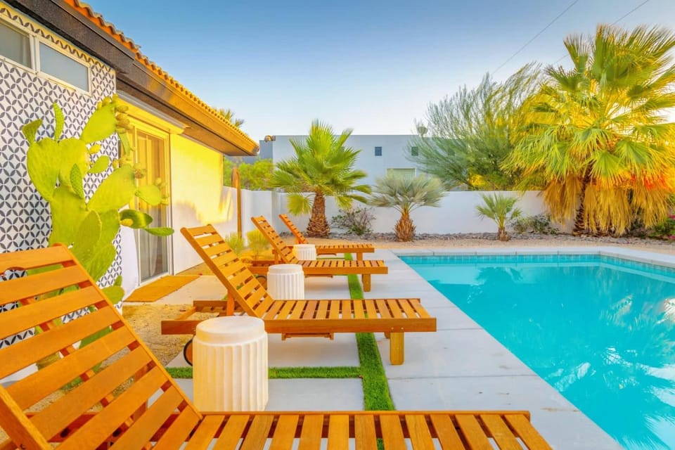 Desert Oasis Villa Heated Pool Spa & Golf Fun Near Coachella House in Palm Springs