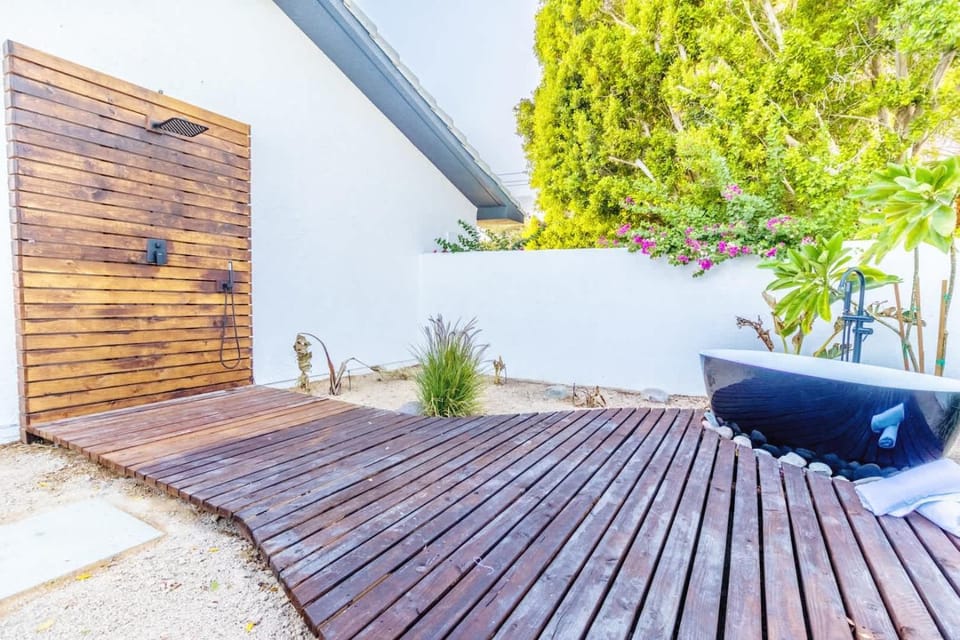 Desert Oasis Villa Heated Pool Spa & Golf Fun Near Coachella House in Palm Springs