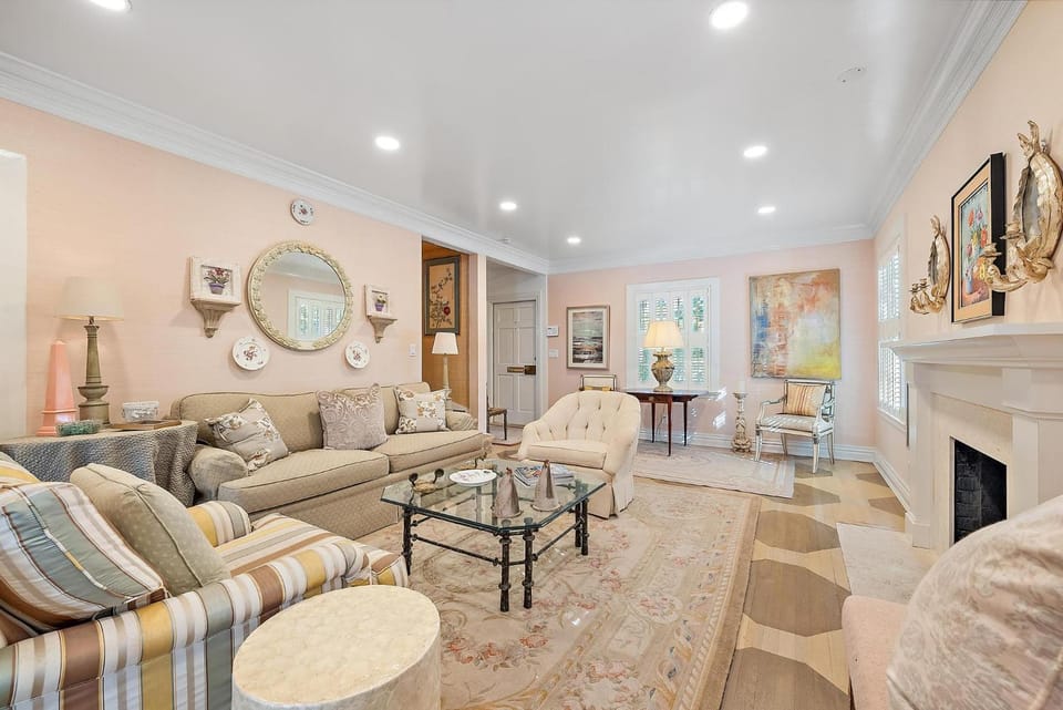 Lakewood Place - Breezy Pool Retreat with 2-Story Guest House House in West Palm Beach