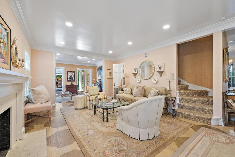 Lakewood Place - Breezy Pool Retreat with 2-Story Guest House House in West Palm Beach