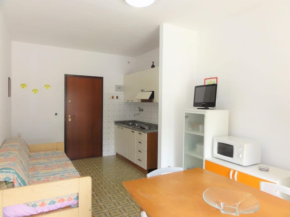 microwave, oven