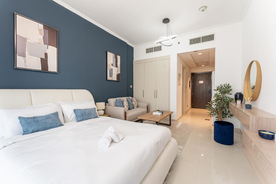 Seating area, Bedroom