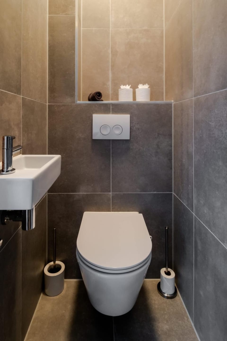 Your Modern Retreat Close to Rotterdam City Center Apartment in Rotterdam