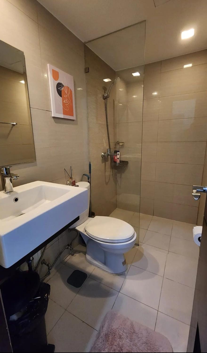 Condo unit in Taguig Apartment in Makati