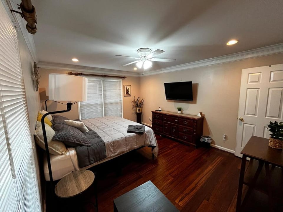 The River Retreat House in New Albany
