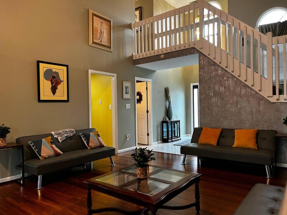 The River Retreat House in New Albany