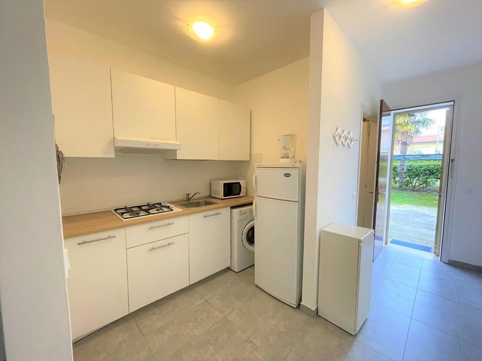 microwave, washing machine, kitchen