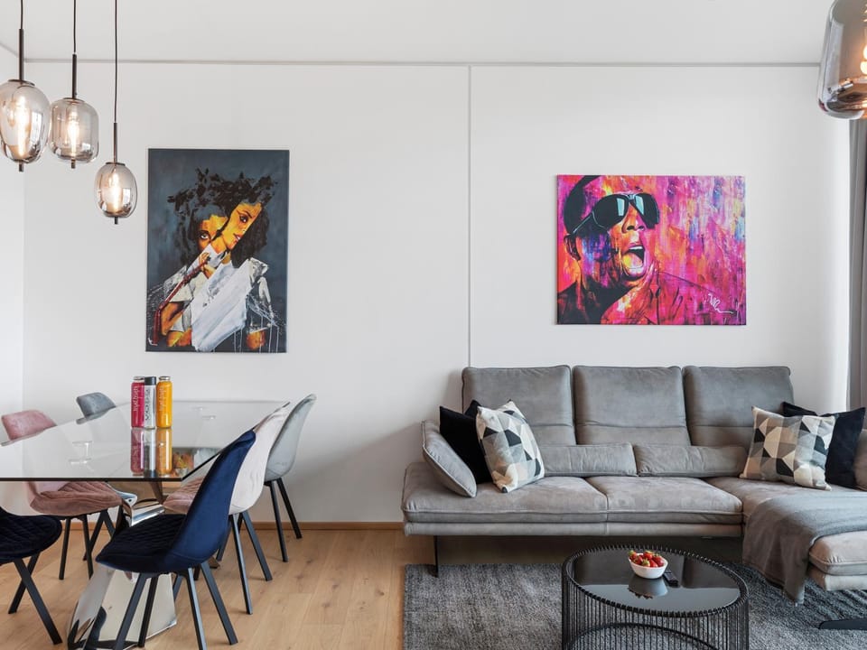 TV and multimedia, Living room, Seating area