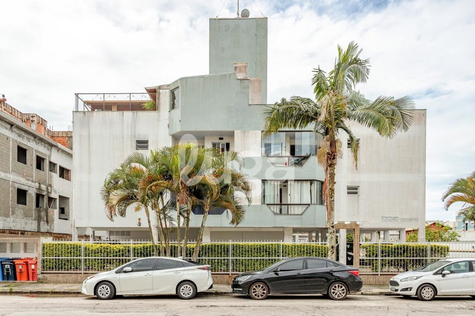 LUGA: Beachside Comfort | Ingleses & Relax Apartment in Florianopolis