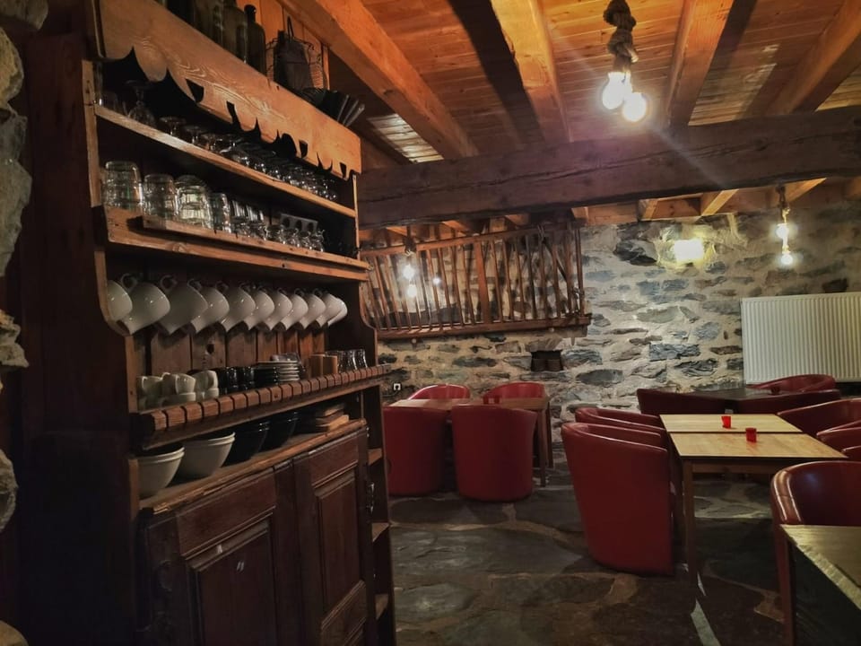 Living room, Lounge or bar