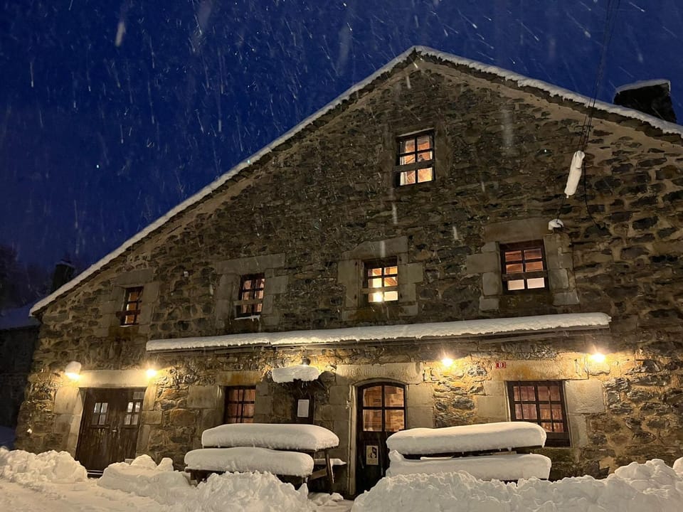 Les Calades Bed and Breakfast in Auvergne-Rhône-Alpes