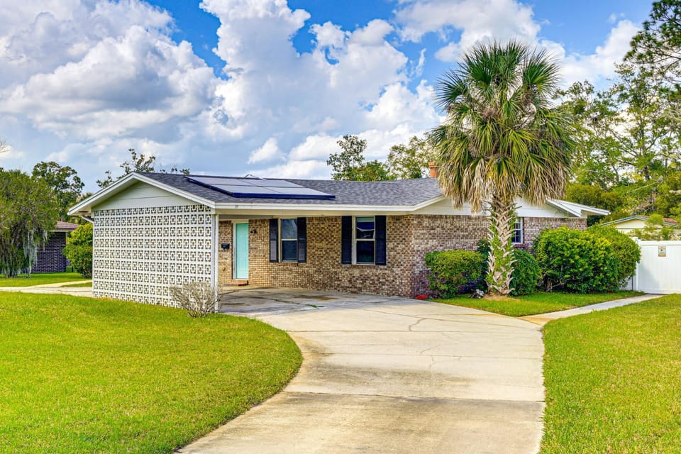 Waterfront JAX Townhome w/ River Access! House in Jacksonville