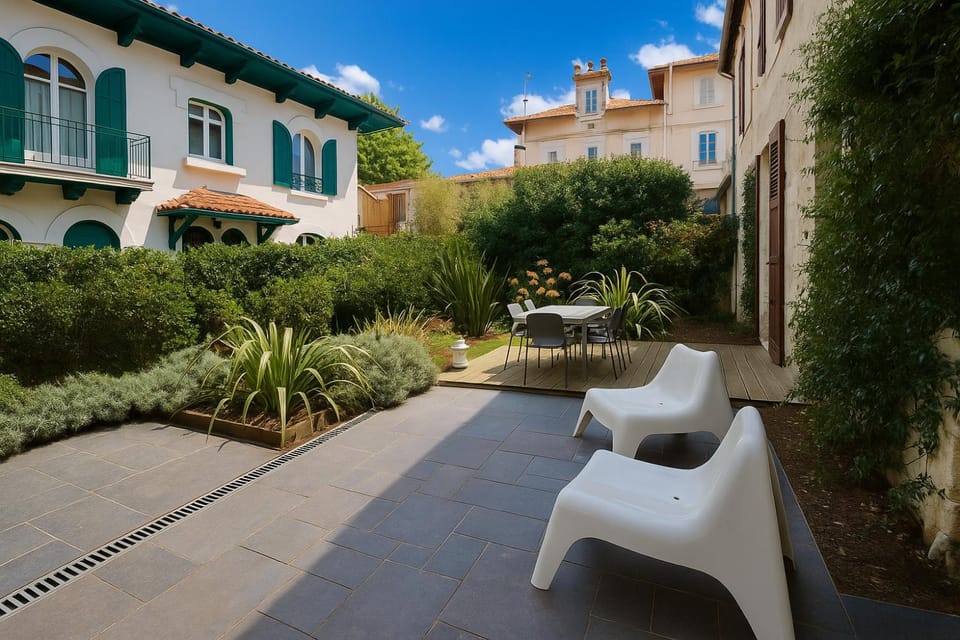 Très beau et grand T2, jardin et terrasse House in Biarritz